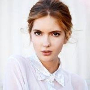 Meet your Posher, Maxine